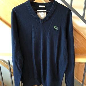 Men’s Abercrombie v-neck sweater
